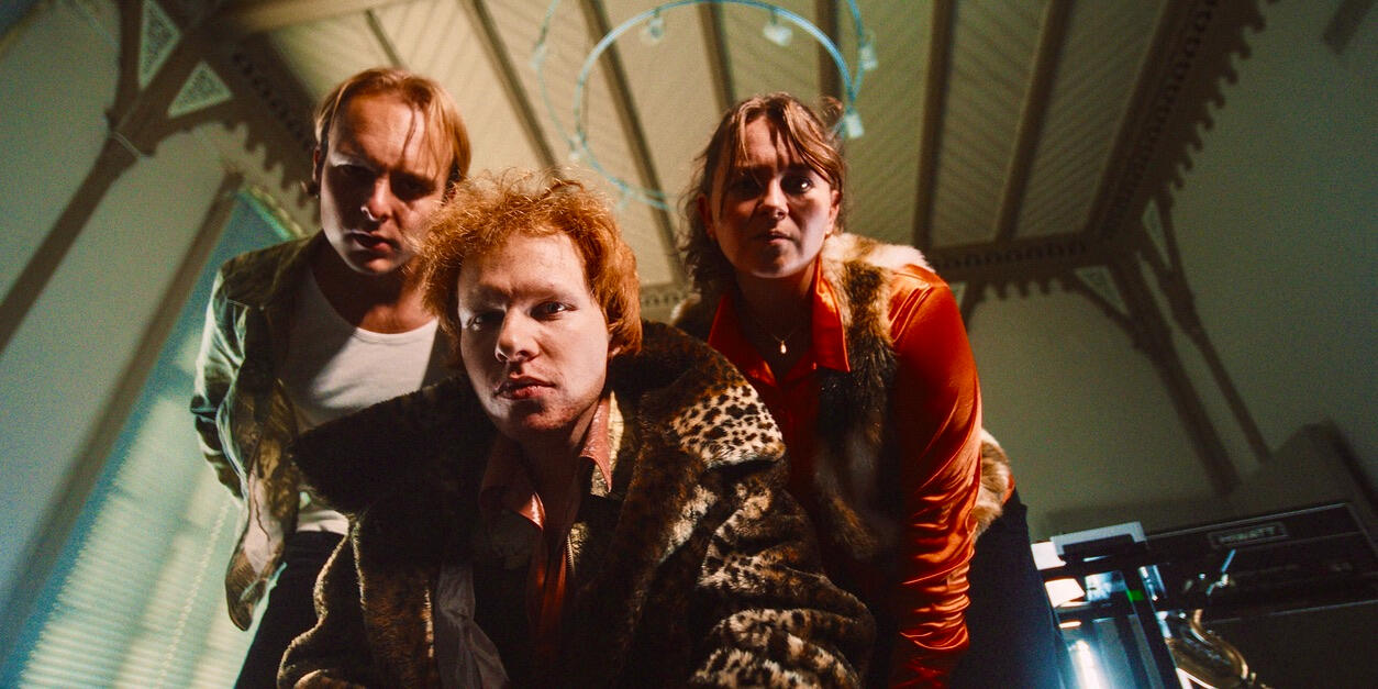 PHØNIX August Glännestrand, Emil Storløkken Åse, Jenny Frøysa PHØNIX August Glännestrand, Emil Storløkken Åse, Jenny Frøysa